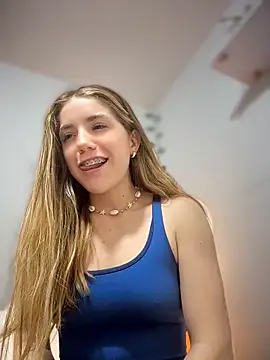 ShelbyHagen online show from June 7, 3:32 am