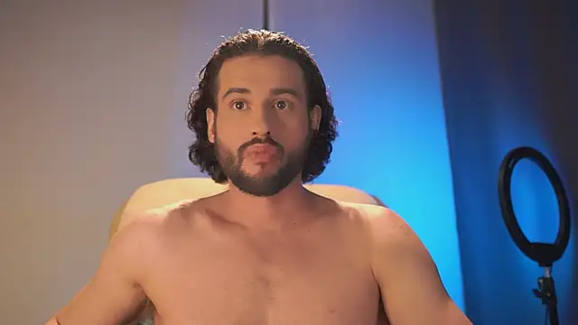 Keen   Luckystrike online show from January 11, 3:00 am