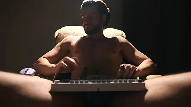 Keen   Luckystrike online show from March 11, 9:54 pm