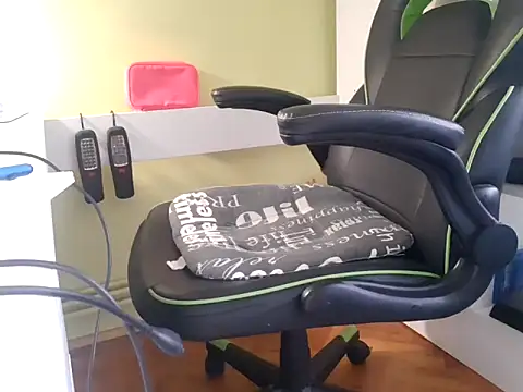 feathersify online show from September 24, 5:44 am