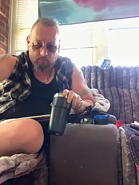 Snapshot of Littledick007007 chatting on May 16, 4:28 pm Littledick007007 online show from May 16, 4:28 pm