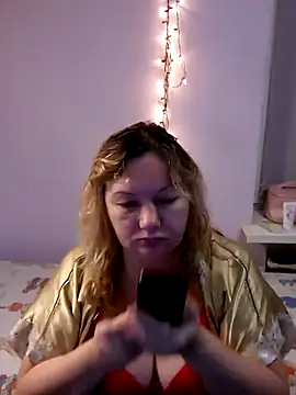 Snapshot of Lusi-777 chatting on December 8, 6:17 pm Lusi-777 online show from December 8, 6:17 pm