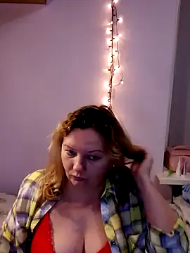 Snapshot of Lusi-777 chatting on December 9, 6:57 pm Lusi-777 online show from December 9, 6:57 pm