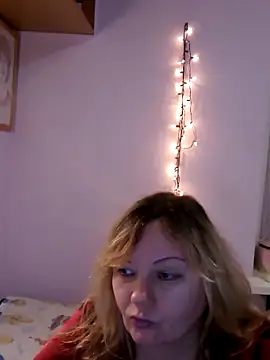 Snapshot of Lusi-777 chatting on December 10, 8:16 pm Lusi-777 online show from December 10, 8:16 pm