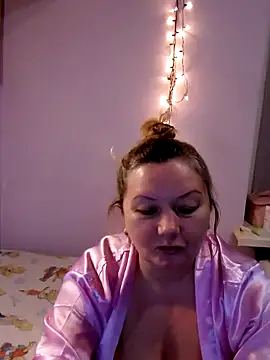 Snapshot of Lusi-777 chatting on December 13, 10:02 pm Lusi-777 online show from December 13, 10:02 pm