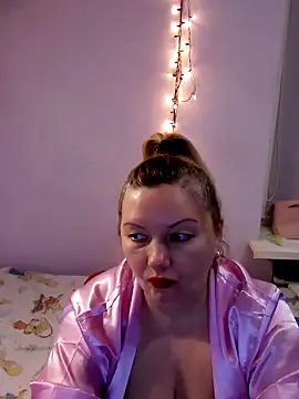Snapshot of Lusi-777 chatting on December 18, 4:39 pm Lusi-777 online show from December 18, 4:39 pm