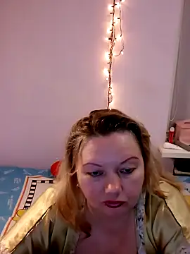 Snapshot of Lusi-777 chatting on January 9, 4:49 pm Lusi-777 online show from January 9, 4:49 pm