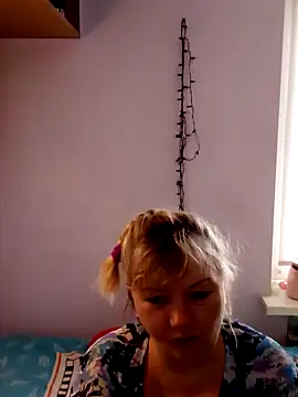 Snapshot of Lusi-777 chatting on February 10, 9:25 am Lusi-777 online show from February 10, 9:25 am