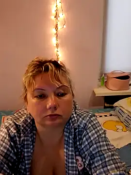 Snapshot of Lusi-777 chatting on February 15, 10:00 am Lusi-777 online show from February 15, 10:00 am