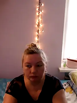 Snapshot of Lusi-777 chatting on February 18, 9:21 am Lusi-777 online show from February 18, 9:21 am