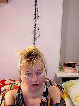 Snapshot of Lusi-777 chatting on February 20, 3:30 pm Lusi-777 online show from February 20, 3:30 pm