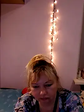 Snapshot of Lusi-777 chatting on February 21, 4:05 pm Lusi-777 online show from February 21, 4:05 pm