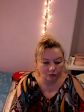 Snapshot of Lusi-777 chatting on February 24, 4:47 pm Lusi-777 online show from February 24, 4:47 pm