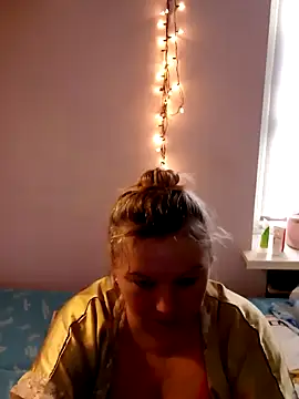 Snapshot of Lusi-777 chatting on February 27, 10:48 am Lusi-777 online show from February 27, 10:48 am