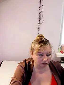 Snapshot of Lusi-777 chatting on March 13, 1:07 pm Lusi-777 online show from March 13, 1:07 pm