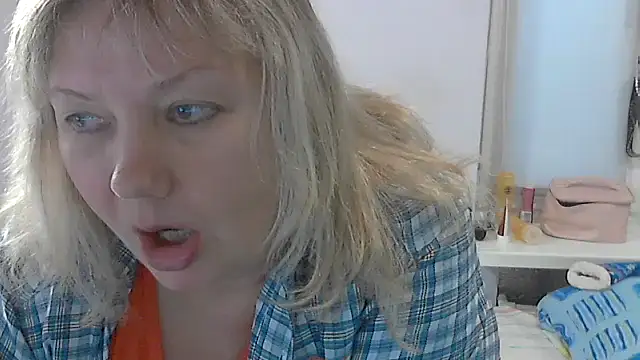 Snapshot of Lusi-777 chatting on October 6, 1:08 pm Lusi-777 online show from October 6, 1:08 pm