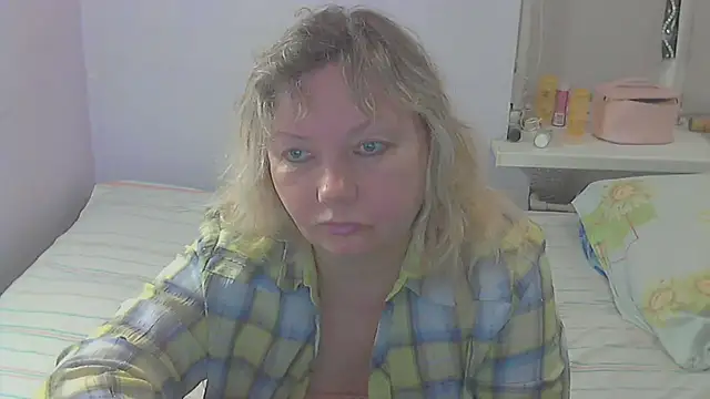 Snapshot of Lusi-777 chatting on October 16, 4:08 pm Lusi-777 online show from October 16, 4:08 pm