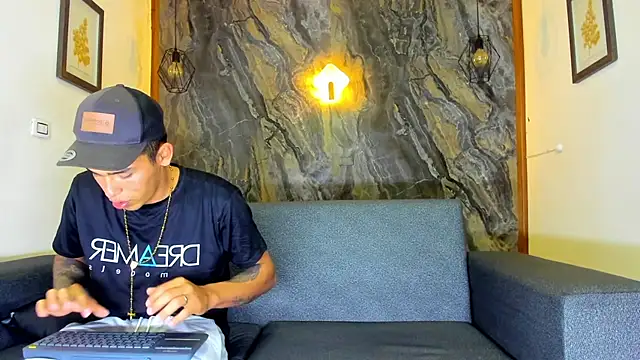 yeckodream online show from February 21, 3:45 am