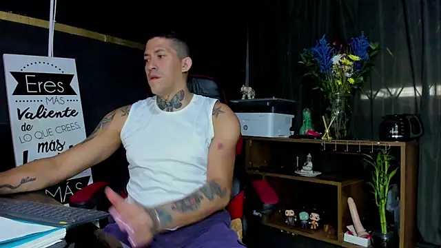 yeckodream online show from April 17, 4:15 am