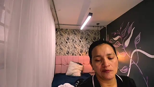 MarilynMiilf  online show from March 10, 7:18 pm