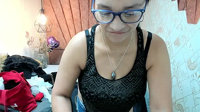 MarilynMiilf  online show from November 12, 7:35 pm