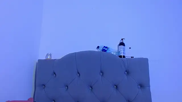 Red-moon1 online show from January 30, 5:17 pm