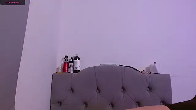 Red-moon1 online show from February 18, 2:38 pm