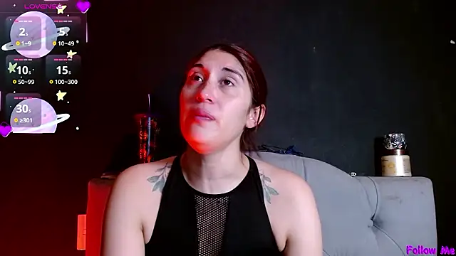 Snapshot of Red-moon1 chatting on February 25, 4:33 am Red-moon1 online show from February 25, 4:33 am