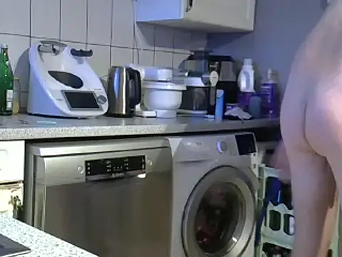 Snapshot of dragon77chelsi chatting on January 18, 7:49 am dragon77chelsi online show from January 18, 7:49 am