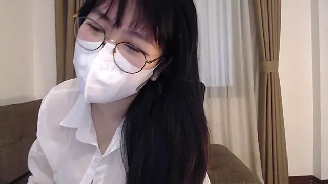 Onee-Chew online show from November 4, 3:49 am