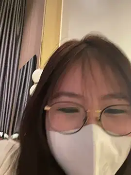 Onee-Chew online show from February 28, 12:39 pm