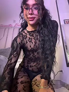 Samantha Bernardo online show from June 14, 5:20 am
