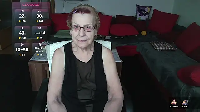 HeisseomaOriginal online show from November 10, 8:13 am