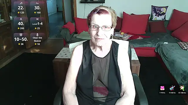 HeisseomaOriginal online show from March 19, 8:07 am