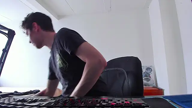 Headhunterdz online show from March 1, 9:39 pm