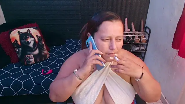 Snapshot of Diana_Lozano chatting on January 27, 4:33 pm Diana Lozano online show from January 27, 4:33 pm