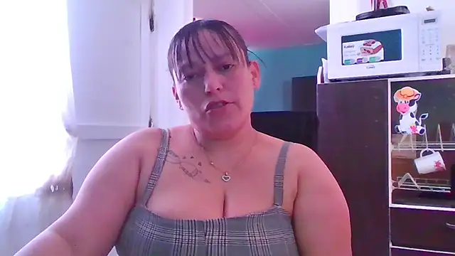 Snapshot of Diana_Lozano chatting on June 11, 3:32 pm Diana Lozano online show from June 11, 3:32 pm