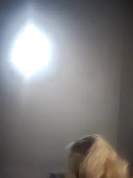 karlaalva online show from October 1, 6:08 am