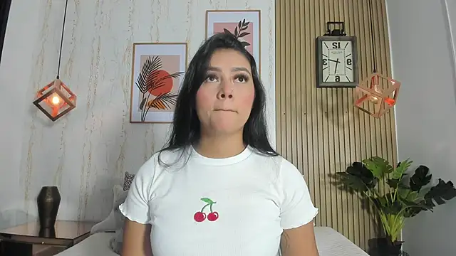Snapshot of CameronCollins_ chatting on December 19, 7:29 pm CameronCollins online show from December 19, 7:29 pm