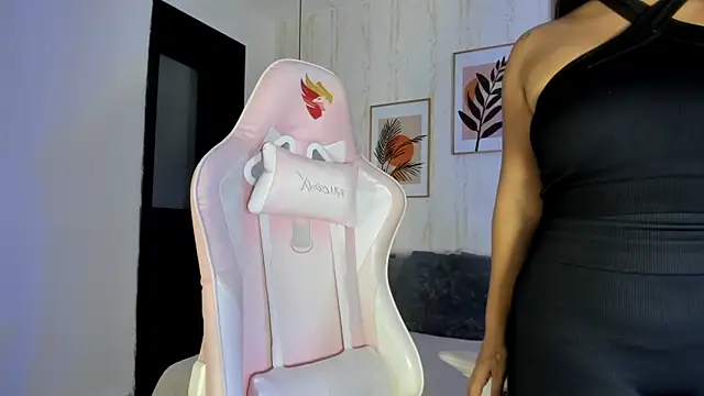 Snapshot of CameronCollins_ chatting on September 17, 7:48 pm CameronCollins online show from September 17, 7:48 pm