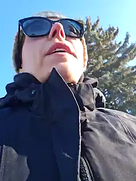 Ellie-L-Elizabeth online show from January 25, 3:20 pm