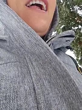 Ellie-L-Elizabeth online show from February 6, 8:02 pm