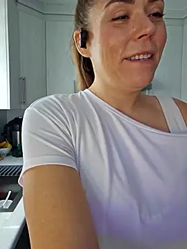 Ellie-L-Elizabeth online show from February 25, 3:16 pm