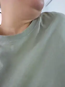 Ellie-L-Elizabeth online show from September 19, 3:45 pm