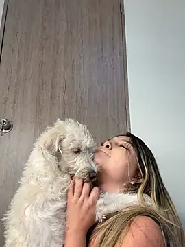 lunablossom  online show from January 24, 4:16 am