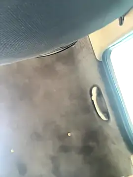 lunablossom  online show from October 16, 9:16 pm