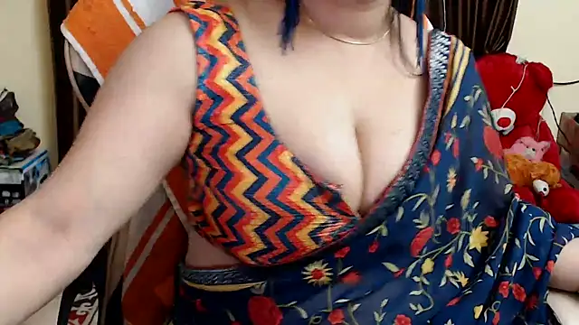 Snapshot of Naughty_Kashish chatting on December 13, 12:39 pm Naughty Kashish online show from December 13, 12:39 pm