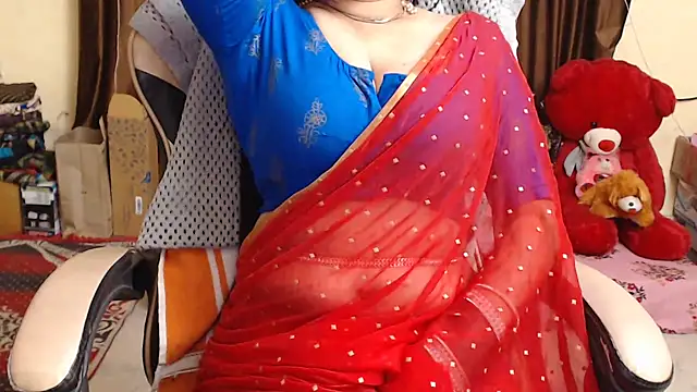 Snapshot of Naughty_Kashish chatting on February 25, 12:55 pm Naughty Kashish online show from February 25, 12:55 pm