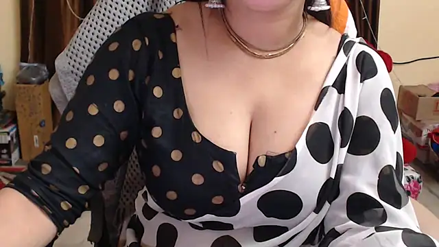 Snapshot of Naughty_Kashish chatting on March 6, 9:47 am Naughty Kashish online show from March 6, 9:47 am
