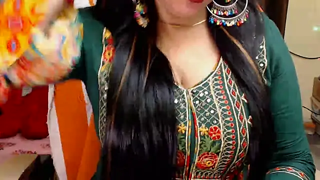 Snapshot of Naughty_Kashish chatting on September 18, 9:00 am Naughty Kashish online show from September 18, 9:00 am